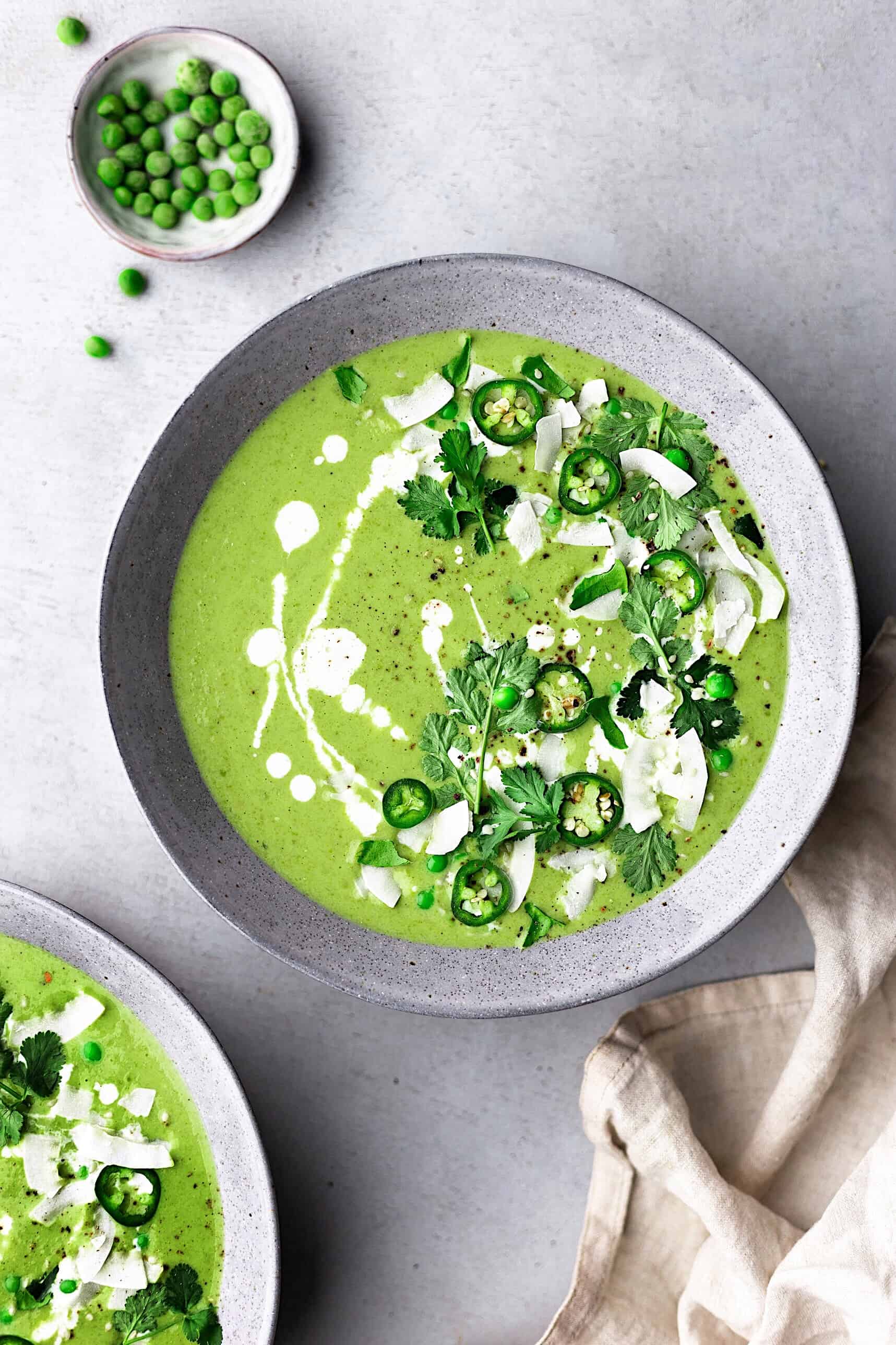 Quick & Healthy Thai Vegan Pea Soup: Ready in Under 10 Minutes